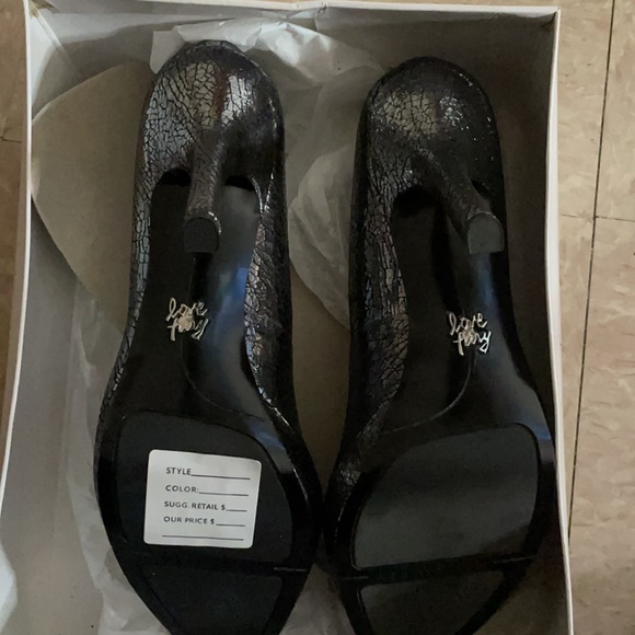 Brand New Super Sexy Nine West Pewter Color Heels - Picture 2 of 2